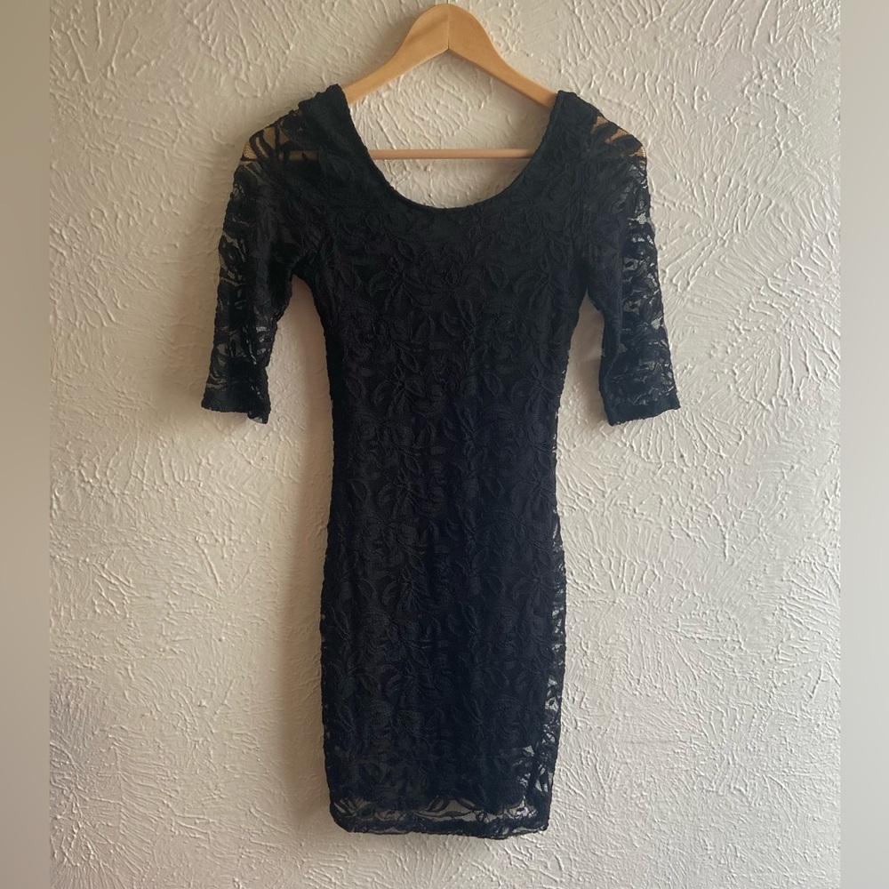 Midi black lace dress